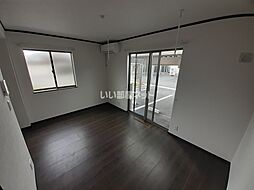 ル・メイユール東宮野目B棟 101 1階ワンルームのリビング/ダイニング