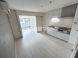 クリエオーレ春日元町 302 3階2LDKのリビング/ダイニング