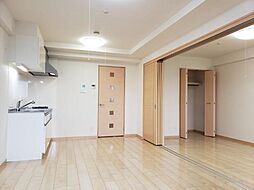 コスモ 402 4階2LDKのリビング/ダイニング