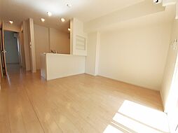 カーサカメリアVIII 102 1階2LDKのリビング/ダイニング