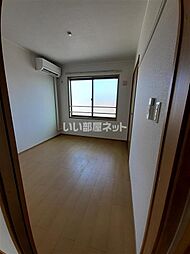 グランメゾン 302 3階1LDKのリビング/ダイニング