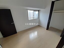 グランドツイン黒崎 11階1LDKのリビング/ダイニング