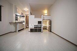 シャトレ末広 305 3階ワンルームのリビング/ダイニング