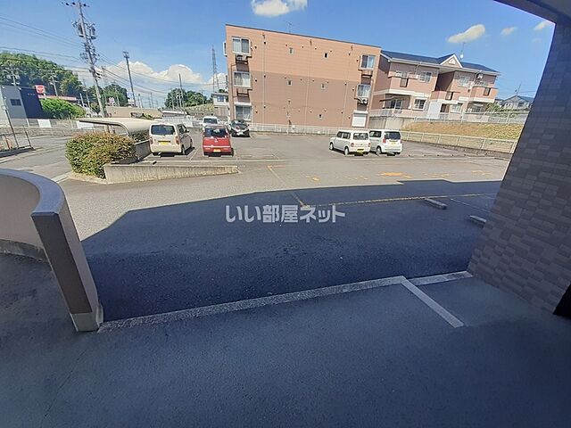 28 / 31
