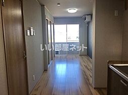 トレーフルIII 103 1階1SKのリビング/ダイニング