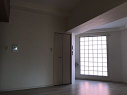 的場町ヴィラ博丈(ヒロタケ)的場町 1102 11階1Kのリビング/ダイニング