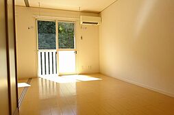 オーベンロープ A201 2階2DKのリビング/ダイニング