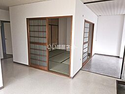 ふたばハイツ 104 1階4DKのリビング/ダイニング