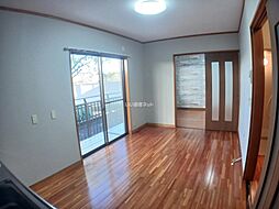 しゃらくホームズ 1階1LDKのリビング/ダイニング