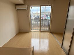 フリーデン大宮 102 1階1LDKのリビング/ダイニング