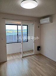 雅 101 1階1Kのリビング/ダイニング