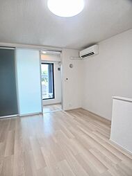 オリーブ・アール 103 1階1LDKのリビング/ダイニング