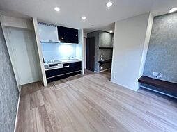 RESUA月が丘 102 1階1LDKのリビング/ダイニング