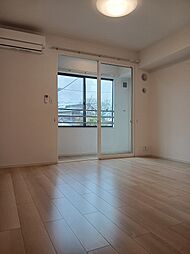 ファレノプシスI 205 2階1LDKのリビング/ダイニング