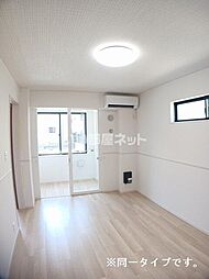 サニーコート伏見 103 1階1LDKのリビング/ダイニング