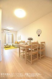 ブローテ 102 1階1LDKのリビング/ダイニング