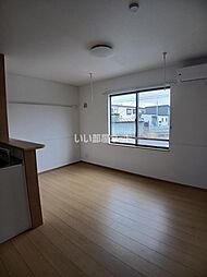 TエステートIII 105 1階1Kのリビング/ダイニング