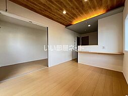 RAMBLE A棟 101 1階1LDKのリビング/ダイニング