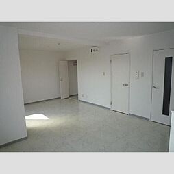 パールヒルズ 102 1階ワンルームのリビング/ダイニング