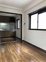 ジョルニ・フェリーチ 301 3階1Kのリビング/ダイニング