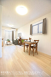 プリムラ　I 101 1階1LDKのリビング/ダイニング