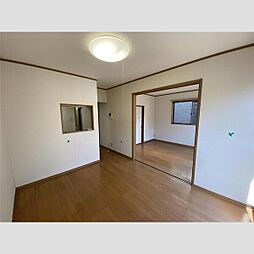 シャトル 103 1階2LDKのリビング/ダイニング