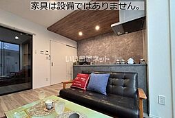 YOUNEXT GARAGE A 203 2階1LDKのリビング/ダイニング