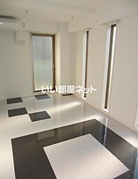 α-FICTION 302 3階1Kのリビング/ダイニング