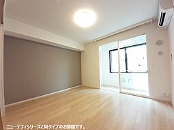 凛 102 1階1Kのリビング/ダイニング