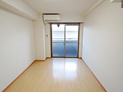 フラッティ今出川天神 606 6階1Kのリビング/ダイニング