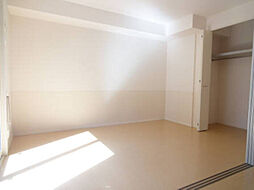 ソレイユI 102 1階2LDKのリビング/ダイニング