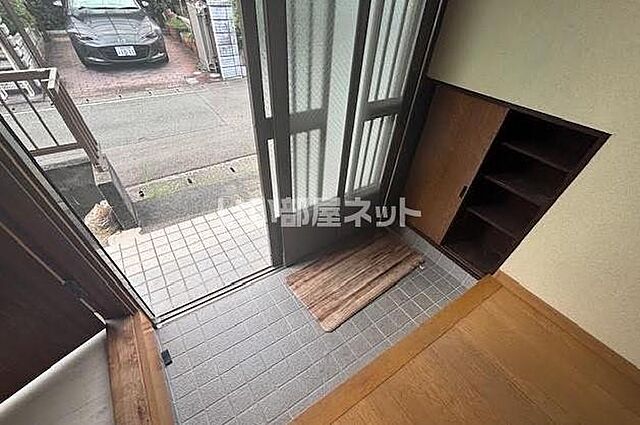 玄関