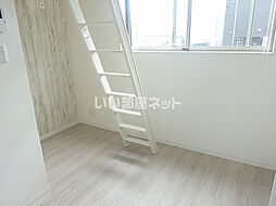 REAL BLOSSOMII 208 2階ワンルームのリビング/ダイニング