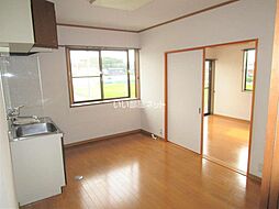 グローブコート　Ａ 202 2階2DKのリビング/ダイニング