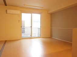 ラフィネ新開 102 1階1LDKのリビング/ダイニング