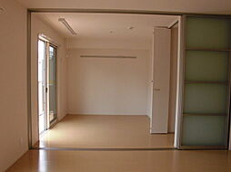 スカイハイツ王子台 102 1階2LDKのリビング/ダイニング