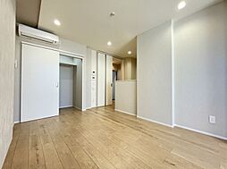 グローリー上関 205 2階1LDKのリビング/ダイニング