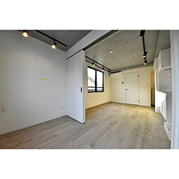 グラウンデュークス西大島 0301B 3階1LDKのリビング/ダイニング