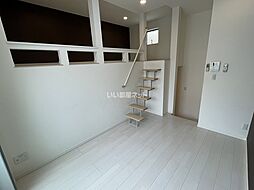 リヴェール 1階1Kのリビング/ダイニング