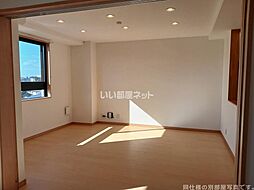 鳥生レジデンスI 506 5階2LDKのリビング/ダイニング