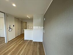 ホワイトガーデン 202 2階1LDKのリビング/ダイニング