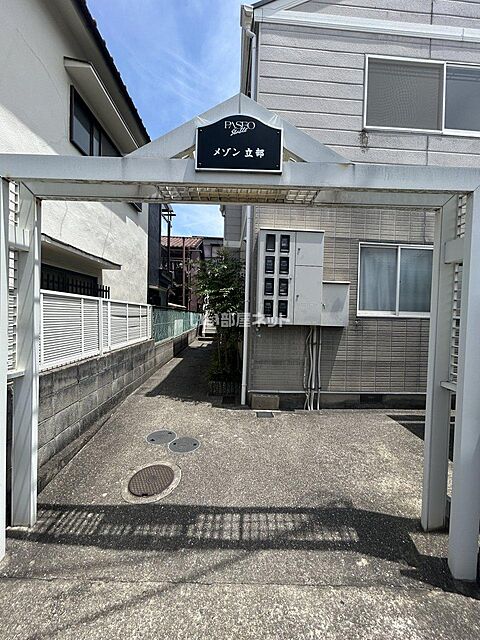 4 / 11