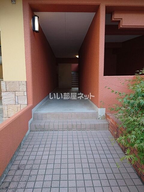 9 / 17