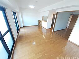 メゾンファミーユ 401 4階2LDKのリビング/ダイニング