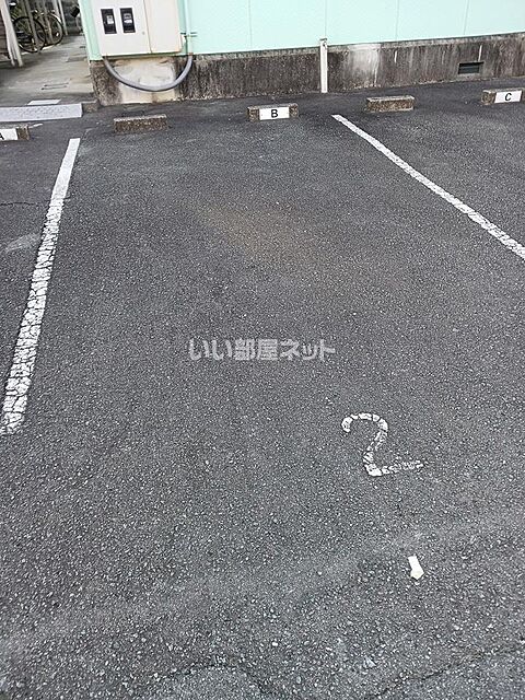 13 / 16