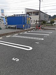 7 / 11
