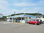 【コンビニエンスストア】ローソン 白石鷹巣東店まで377ｍ