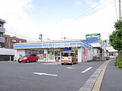 【コンビニエンスストア】ローソン 東広島西条中央店まで141ｍ