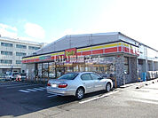 【コンビニエンスストア】デイリーヤマザキ金沢大徳店まで1078ｍ