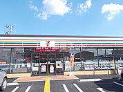 【コンビニエンスストア】セブンイレブン伊賀4丁目店まで1118ｍ